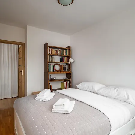 Metro Plocka Comfort By Bookinghost Warschau