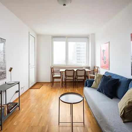 Apartment Metro Plocka Comfort